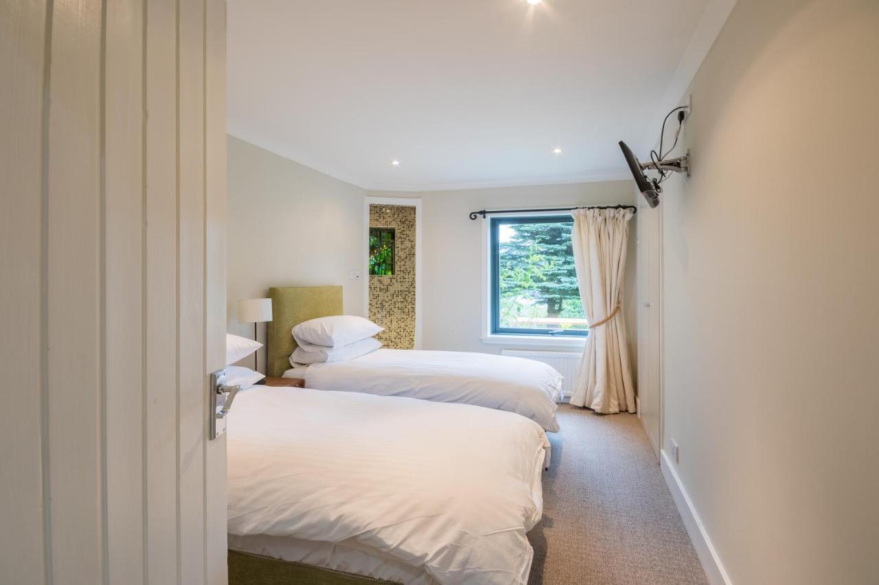 Loch Tay Highland Lodges And Glamping Park Morenish Exterior photo